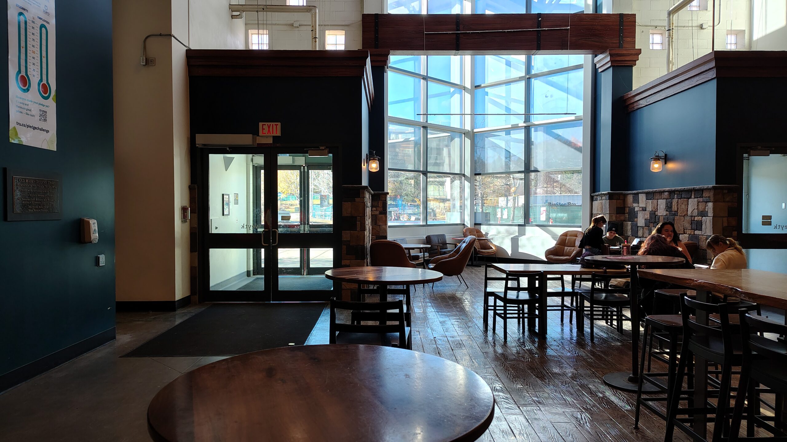 A student common space at Thompson Rivers University.